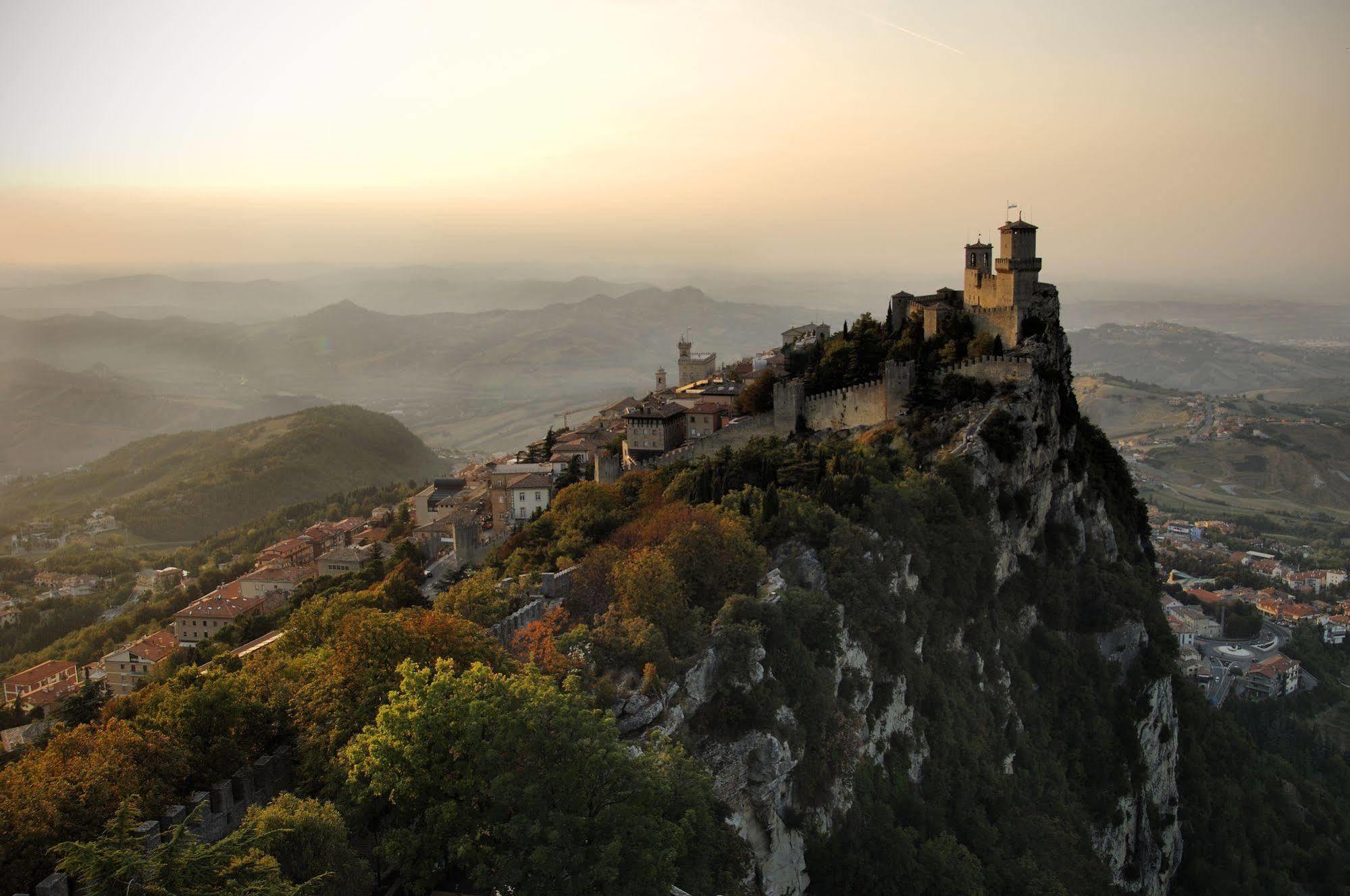 Titano Suites San Marino Dış mekan fotoğraf